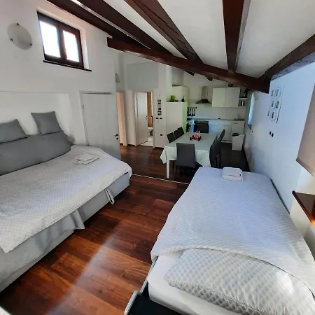 Apartma Rok Appartement *